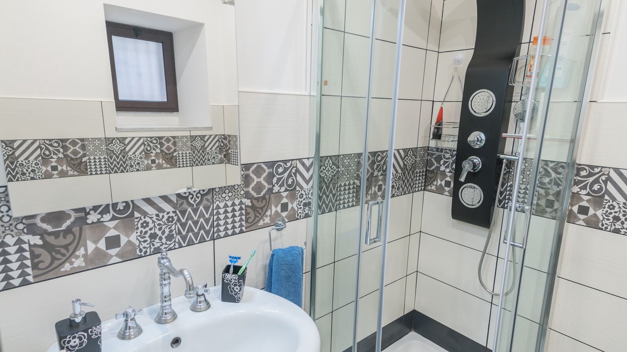 Photo of Bathroom in Picanello-Ognina-Barriera-Canalicchio