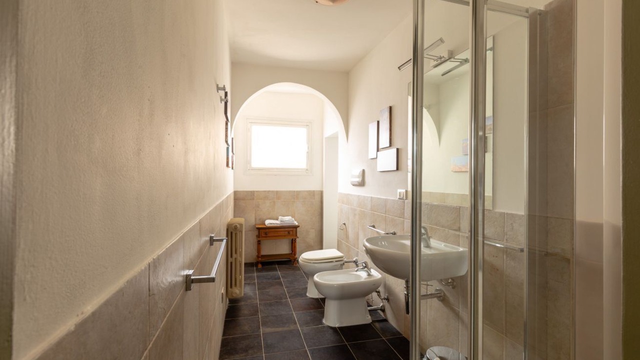 Photo of Bathroom in Kalsa