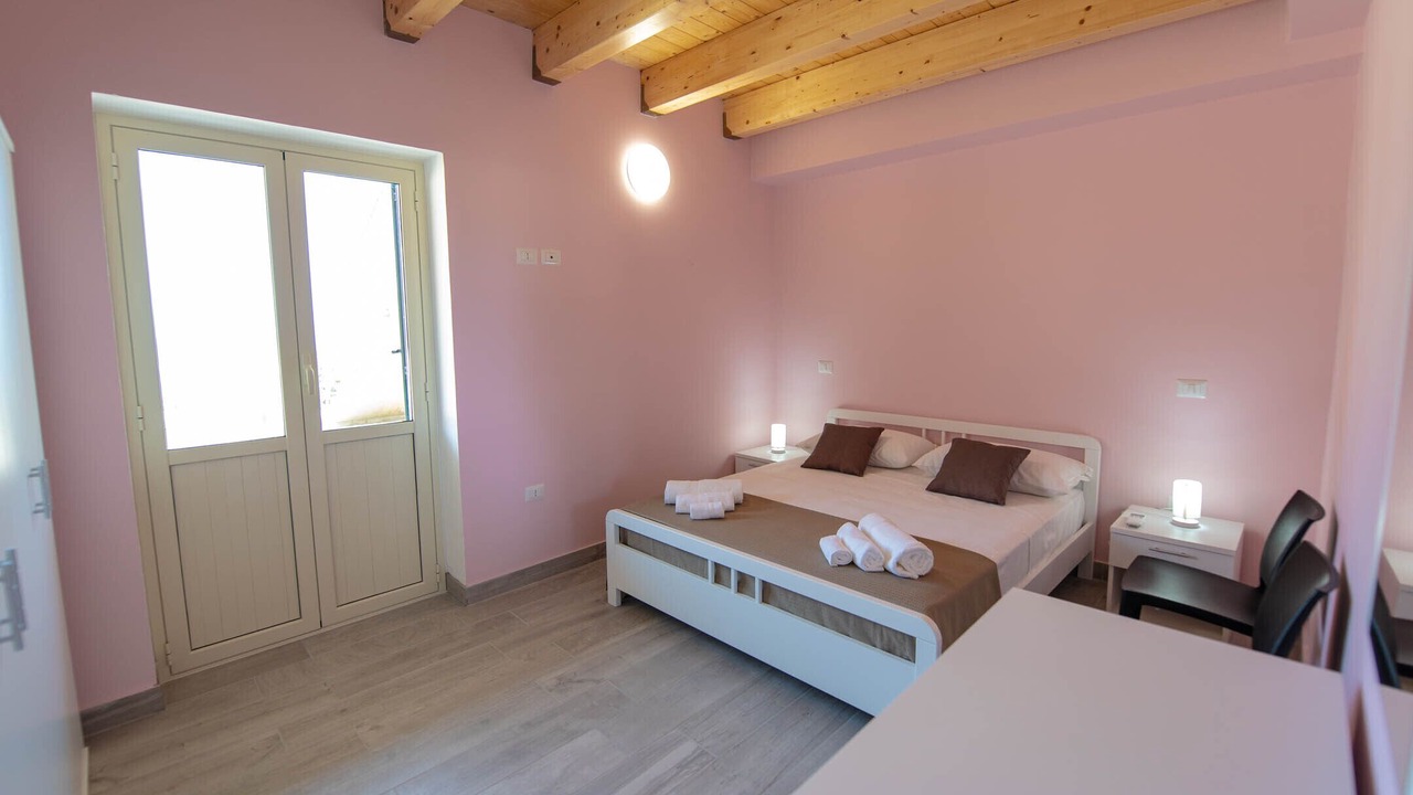 Photo of Bedroom in Patti