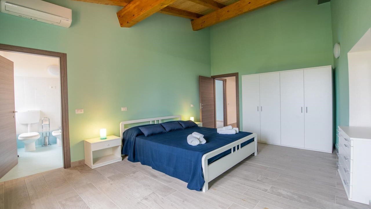 Photo of Bedroom in Patti