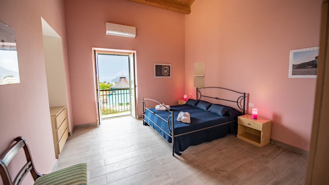 Photo of Bedroom in Patti
