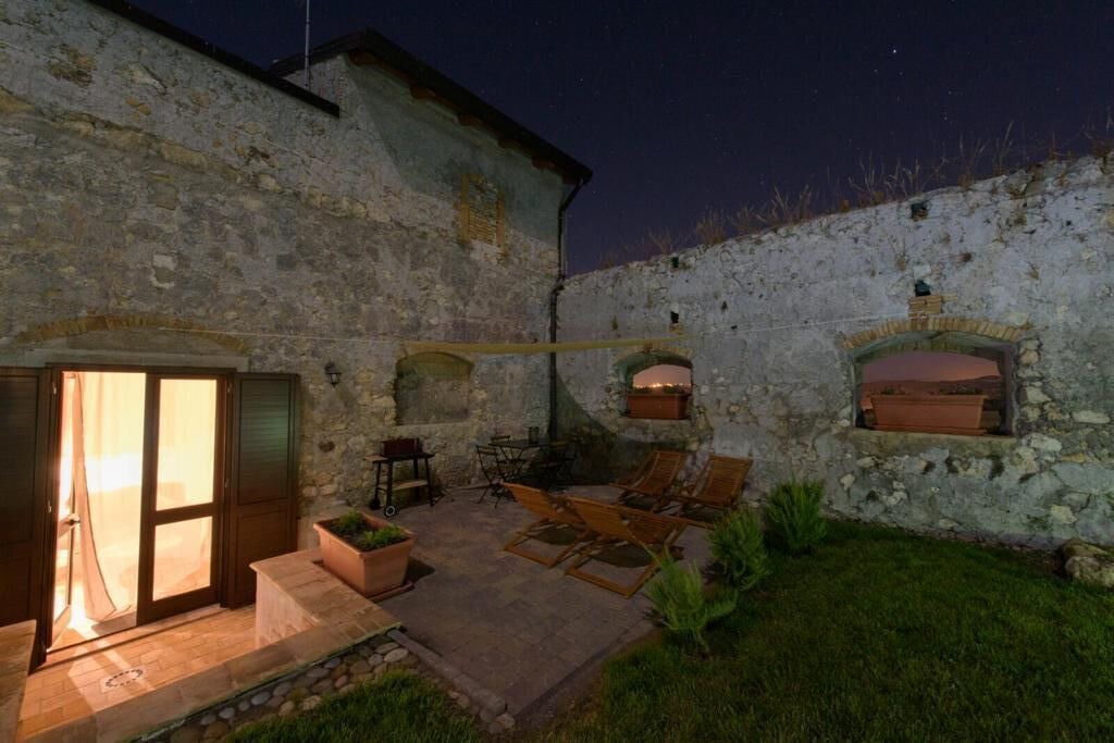 Photo of Patio Balcony in Naro