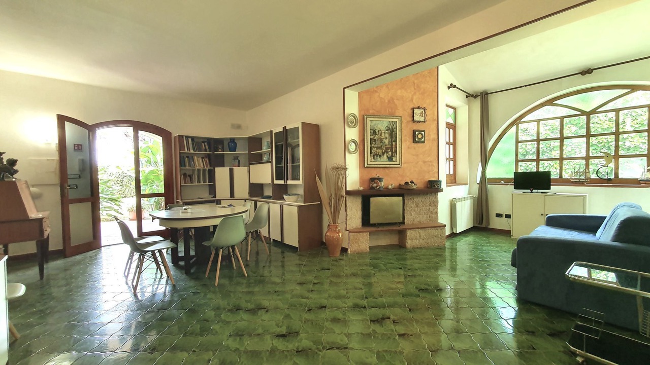 Photo of Livingroom in Arenella