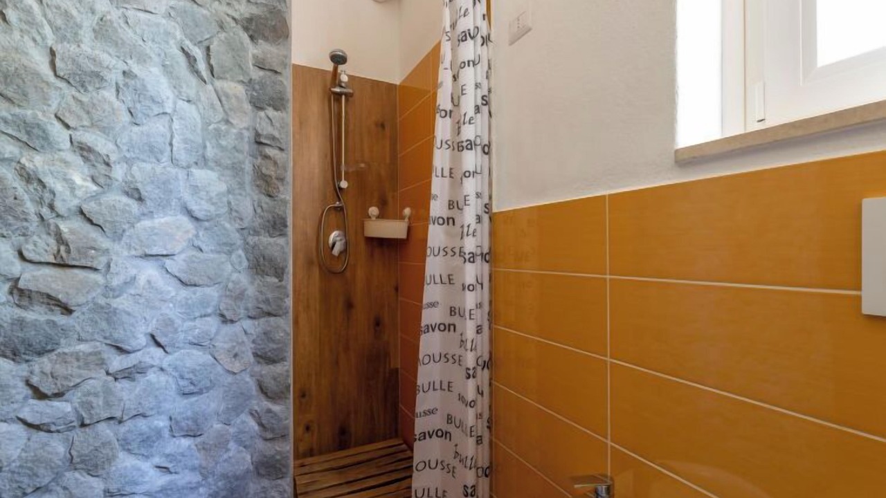 Photo of Bathroom in Linguaglossa