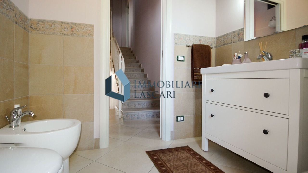 Photo of Bathroom in Campofelice di Roccella