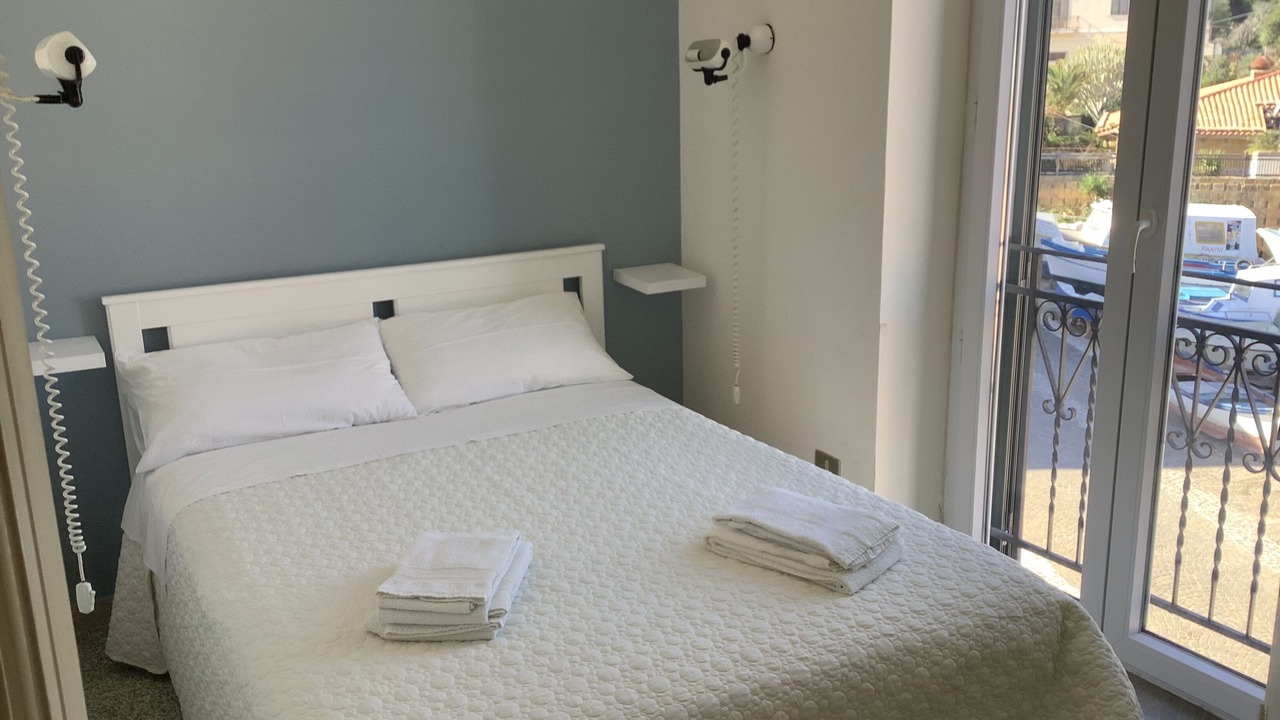 Photo of Bedroom in Porticello