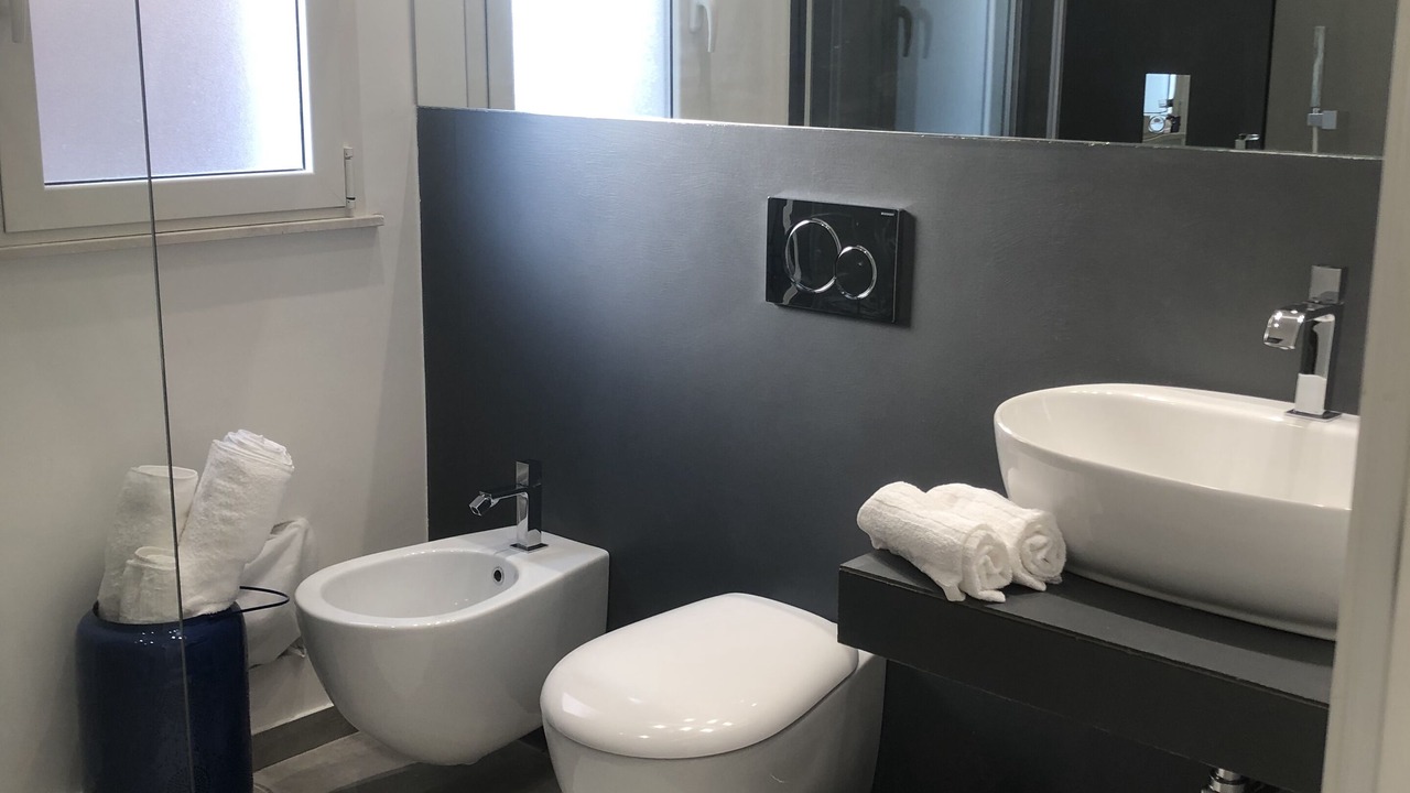 Photo of Bathroom in Picanello-Ognina-Barriera-Canalicchio