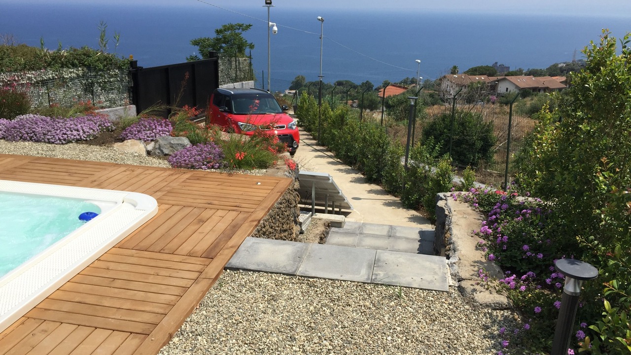 Photo of Outdoor in Vampolieri I