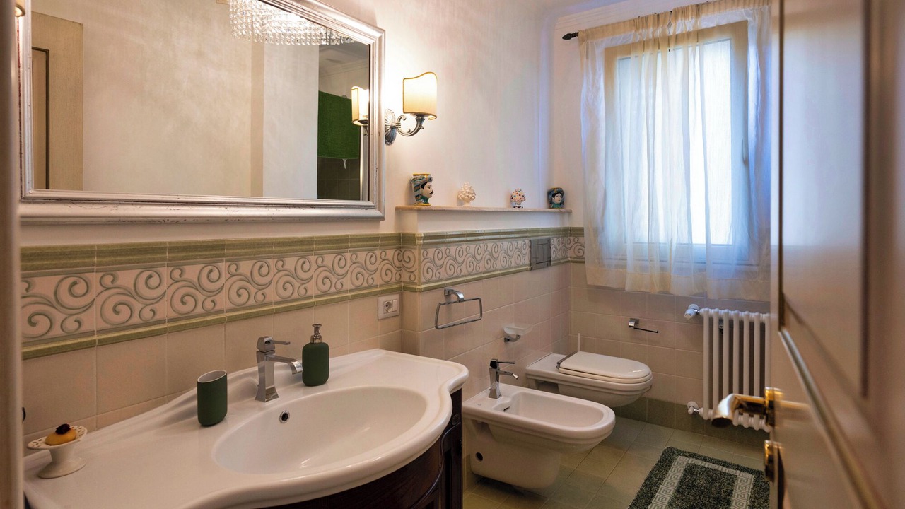 Photo of Bathroom in Giardini Naxos