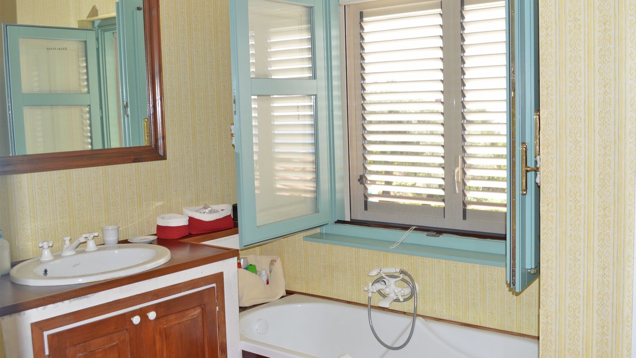 Photo of Bathroom in Catute