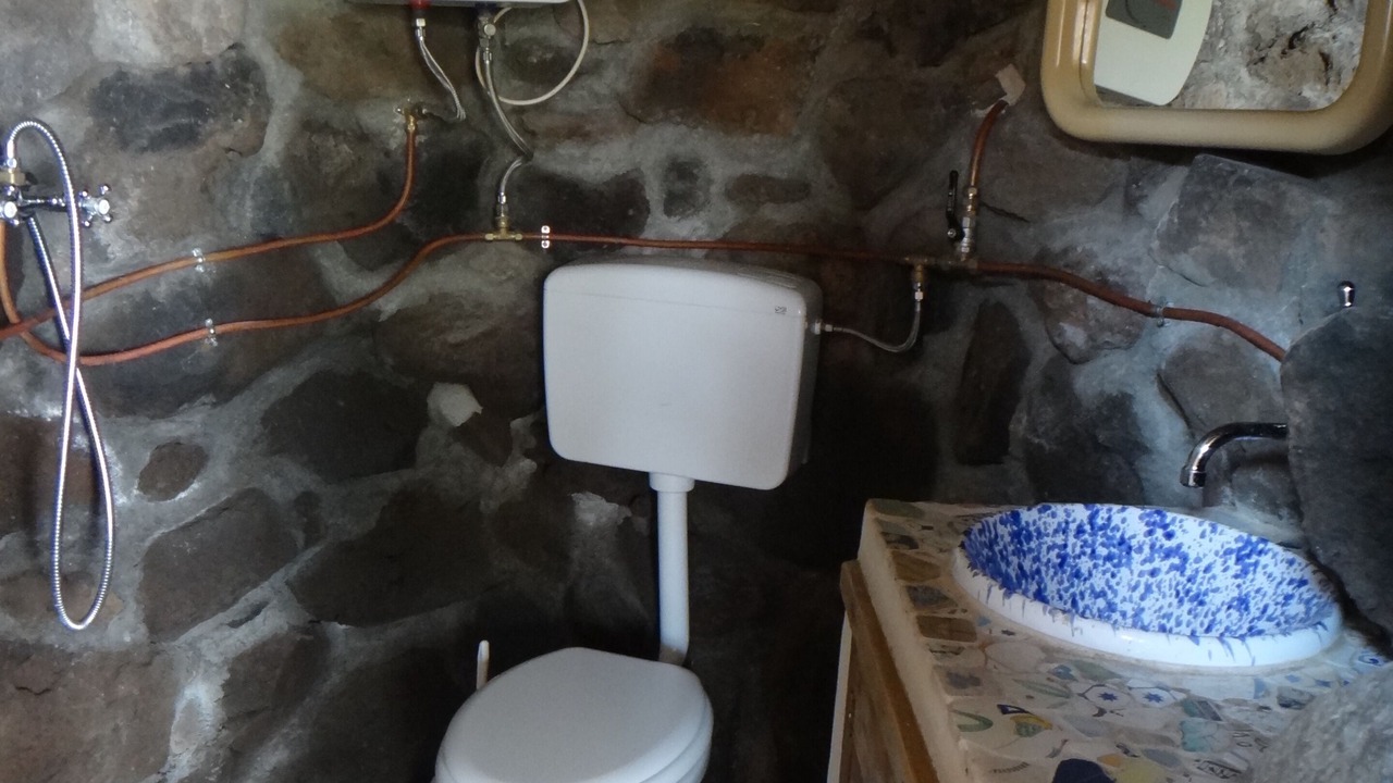 Photo of Bathroom in Alicudi Porto