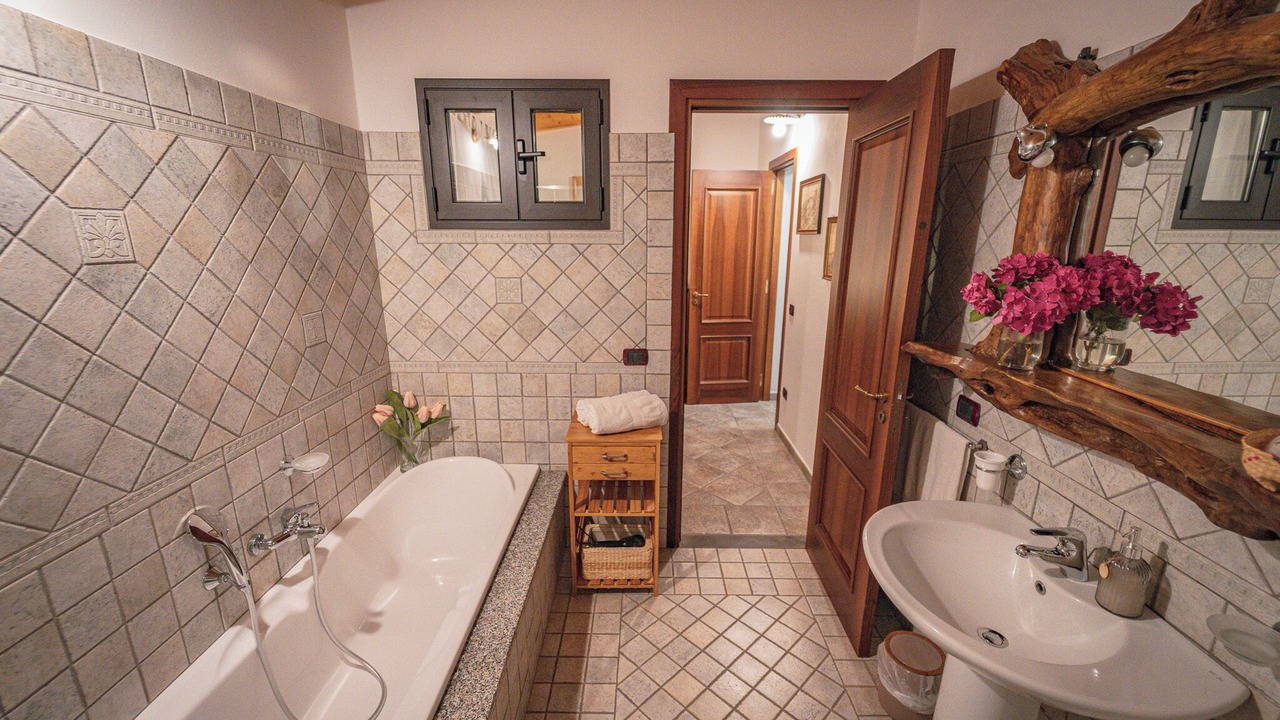 Photo of Bathroom in Leni