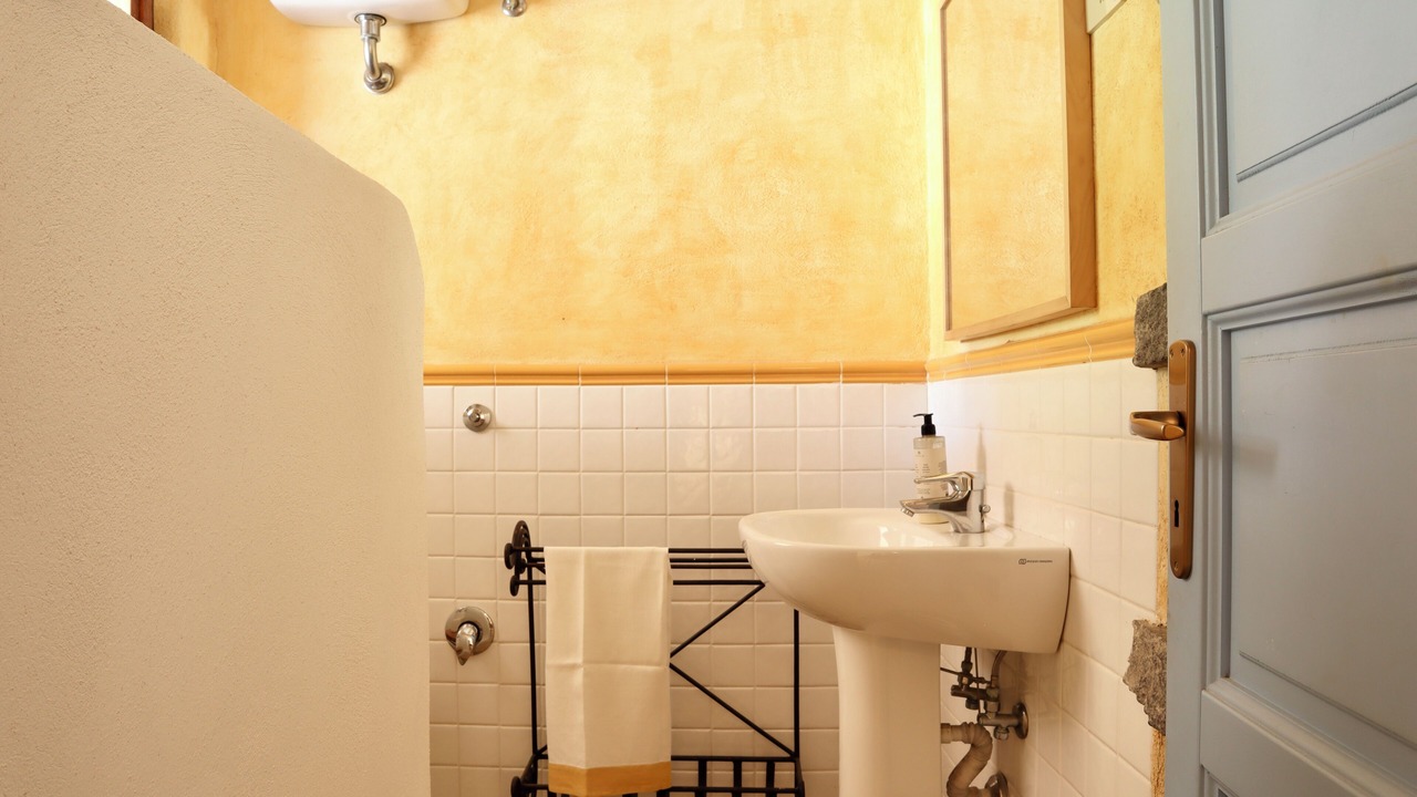 Photo of Bathroom in Malfa
