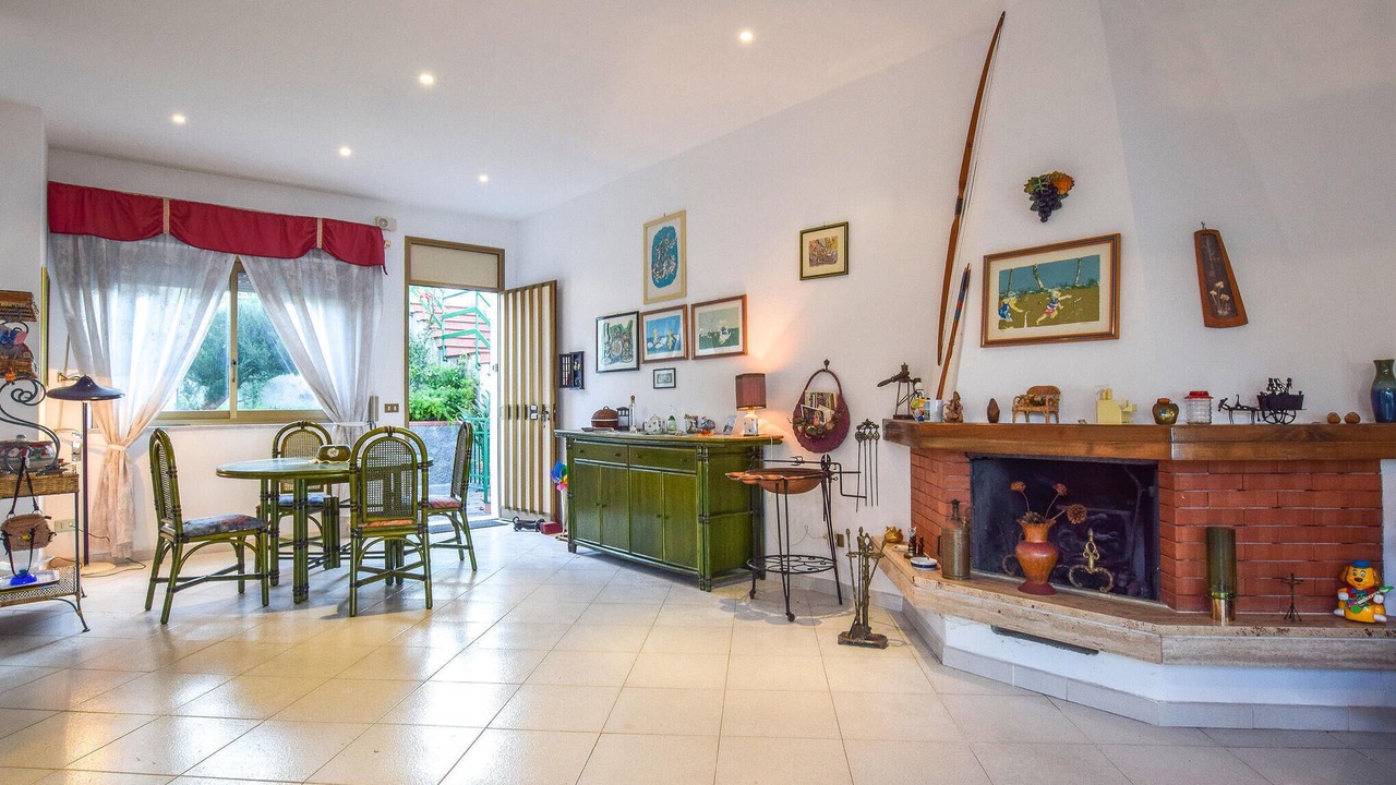 Photo of Bedroom in Torre Colonna-sperone