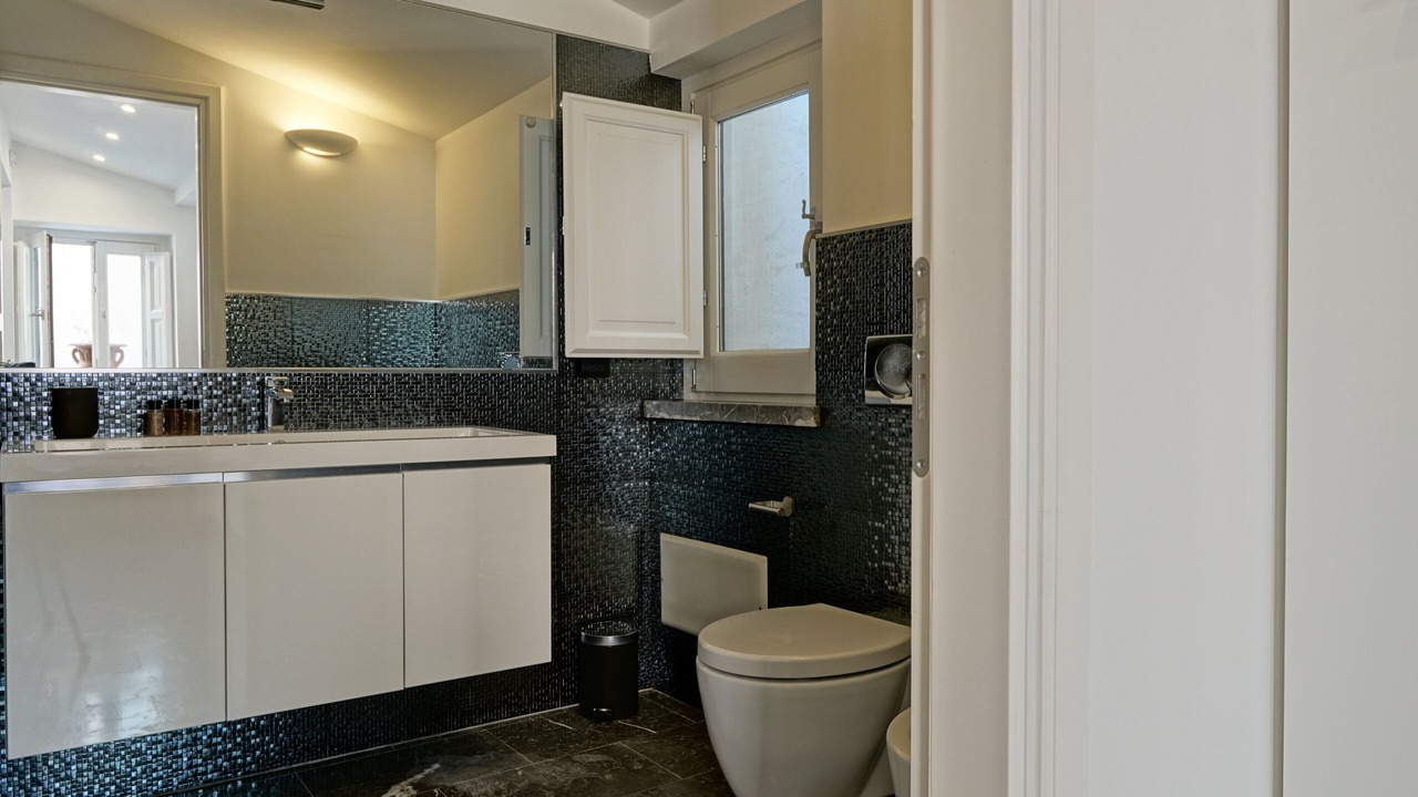 Photo of Bathroom in Old Town