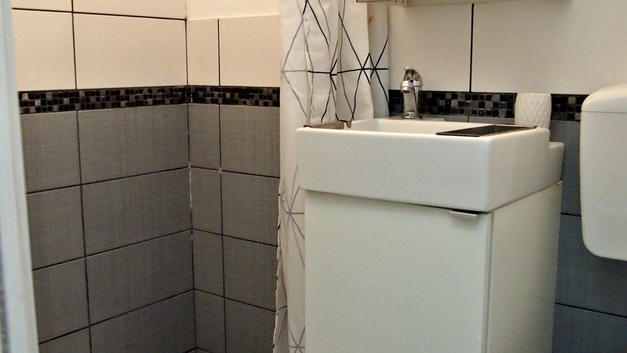 Photo of Bathroom in Naro