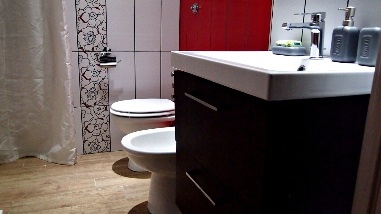 Photo of Bathroom in Naro