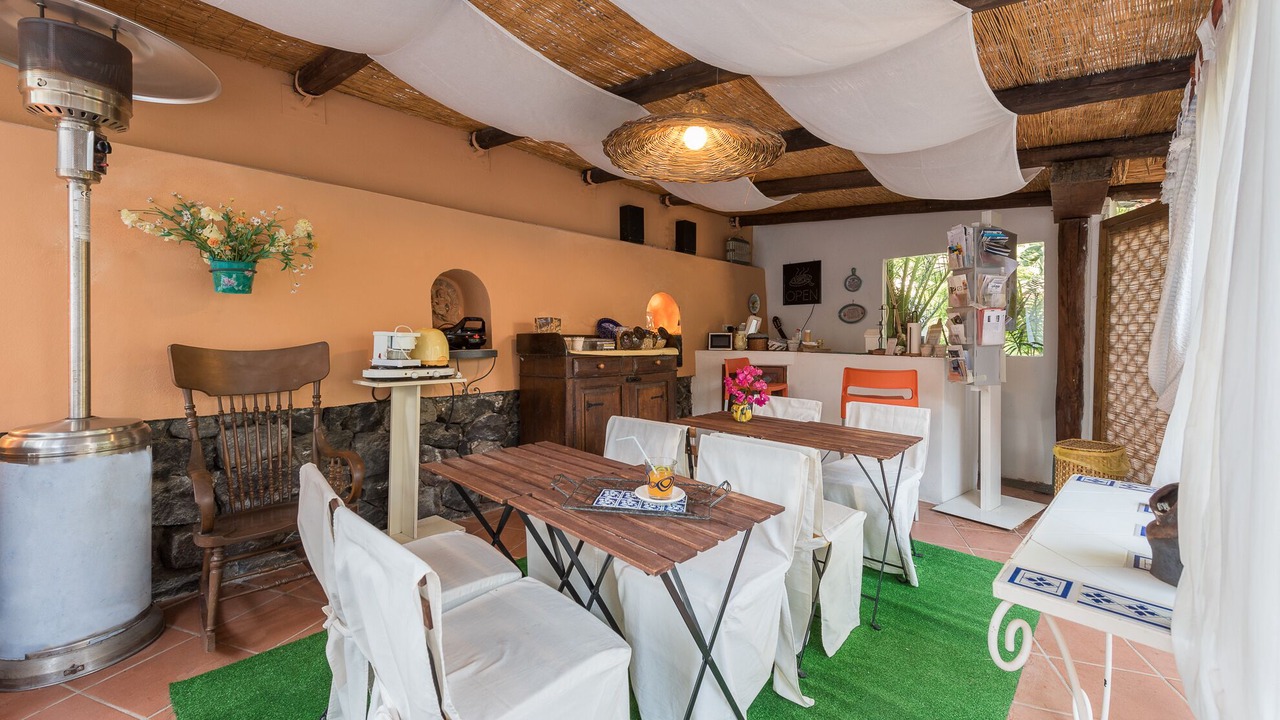 Photo of Outdoor in Leni