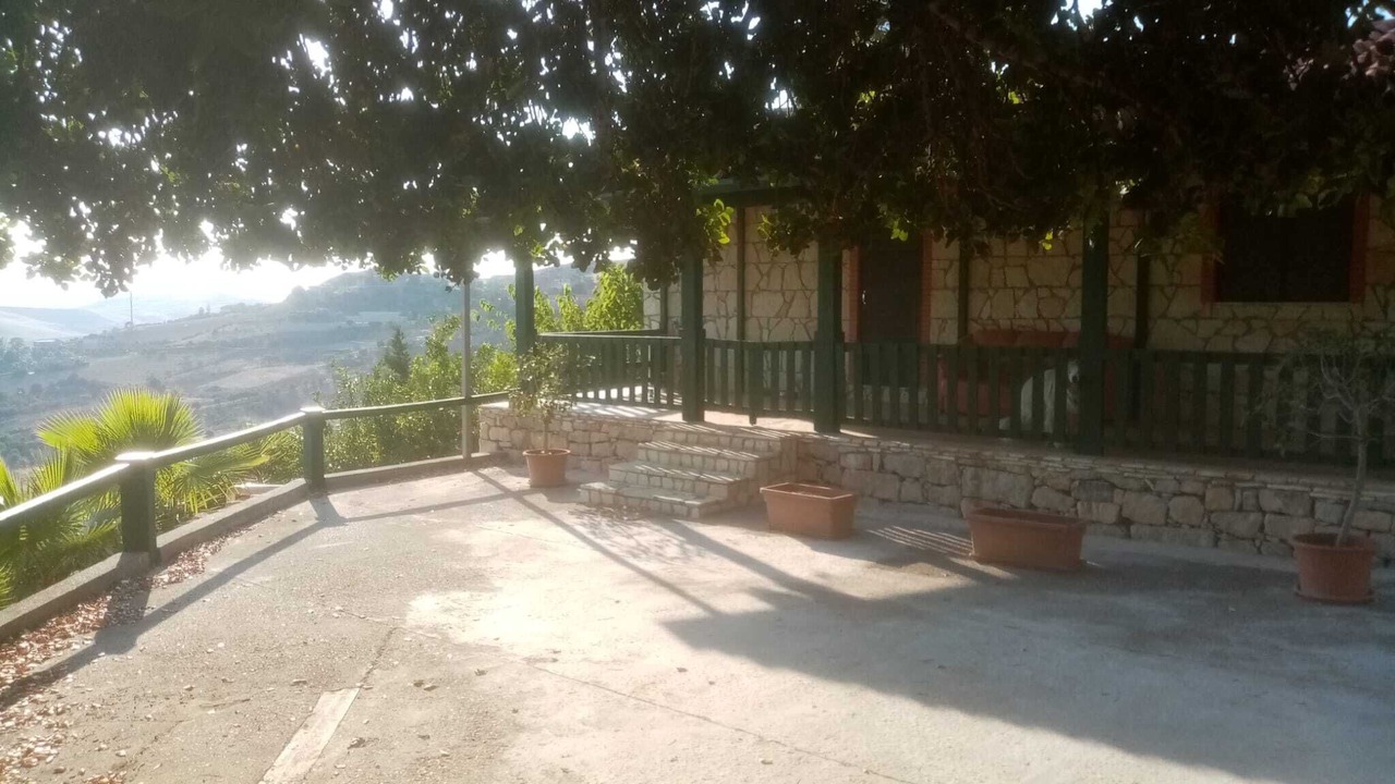 Photo of Patio Balcony in Castel di Iudica