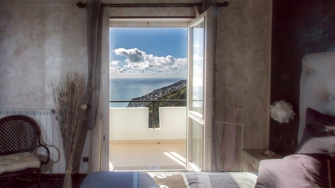 Photo of Bedroom in Furore