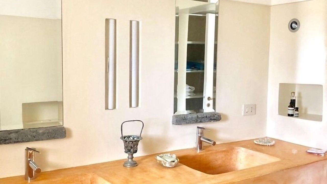 Photo of Bathroom in Pantelleria
