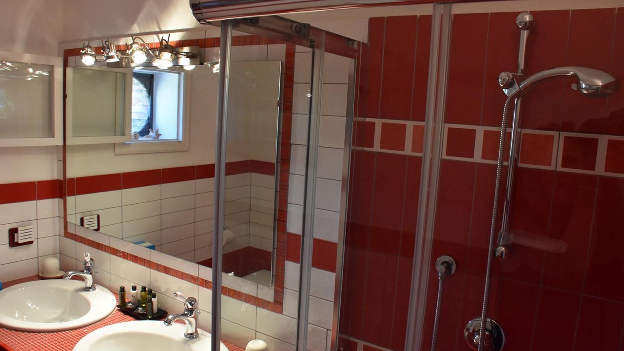 Photo of Bathroom in Calatabiano