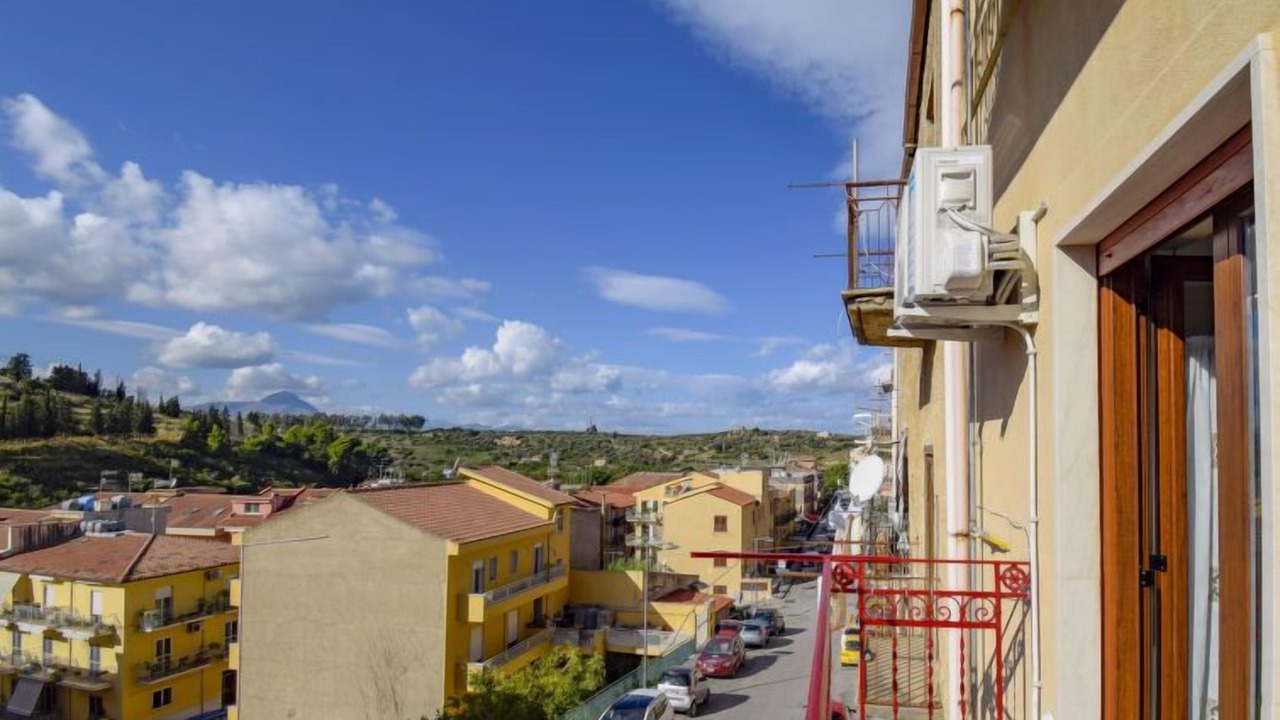 Photo of Others in Lascari