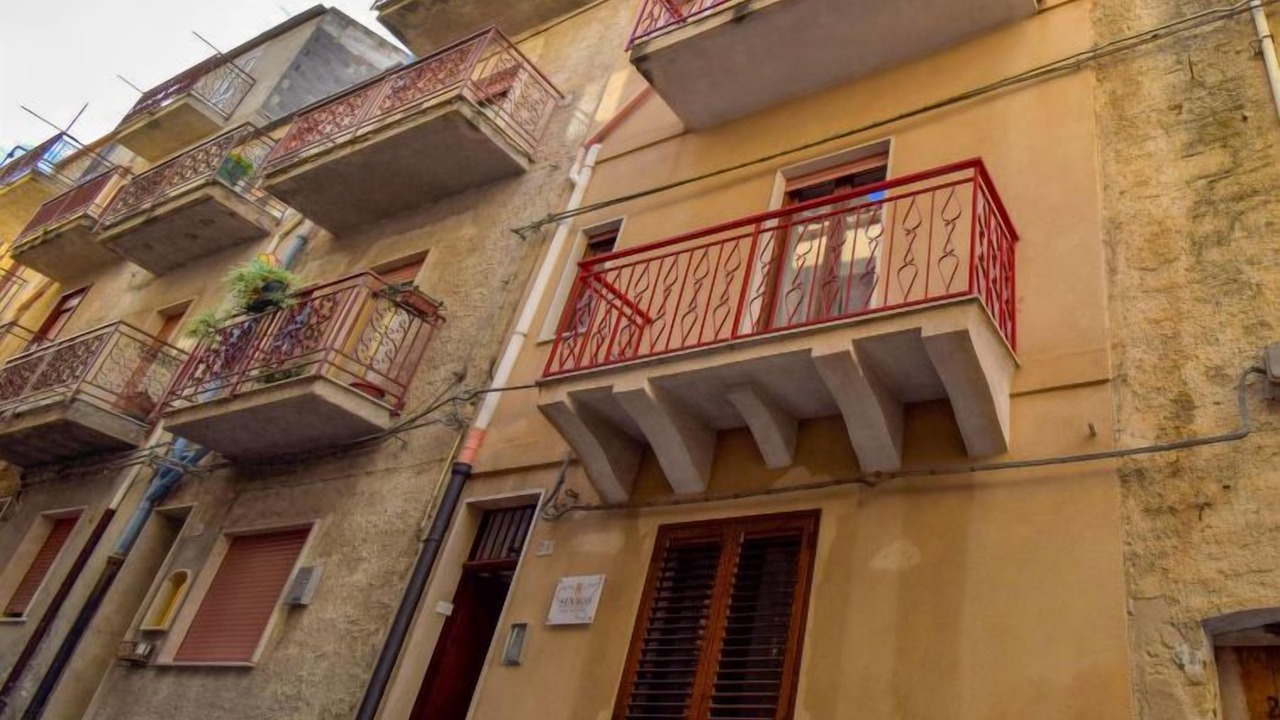 Photo of Others in Lascari