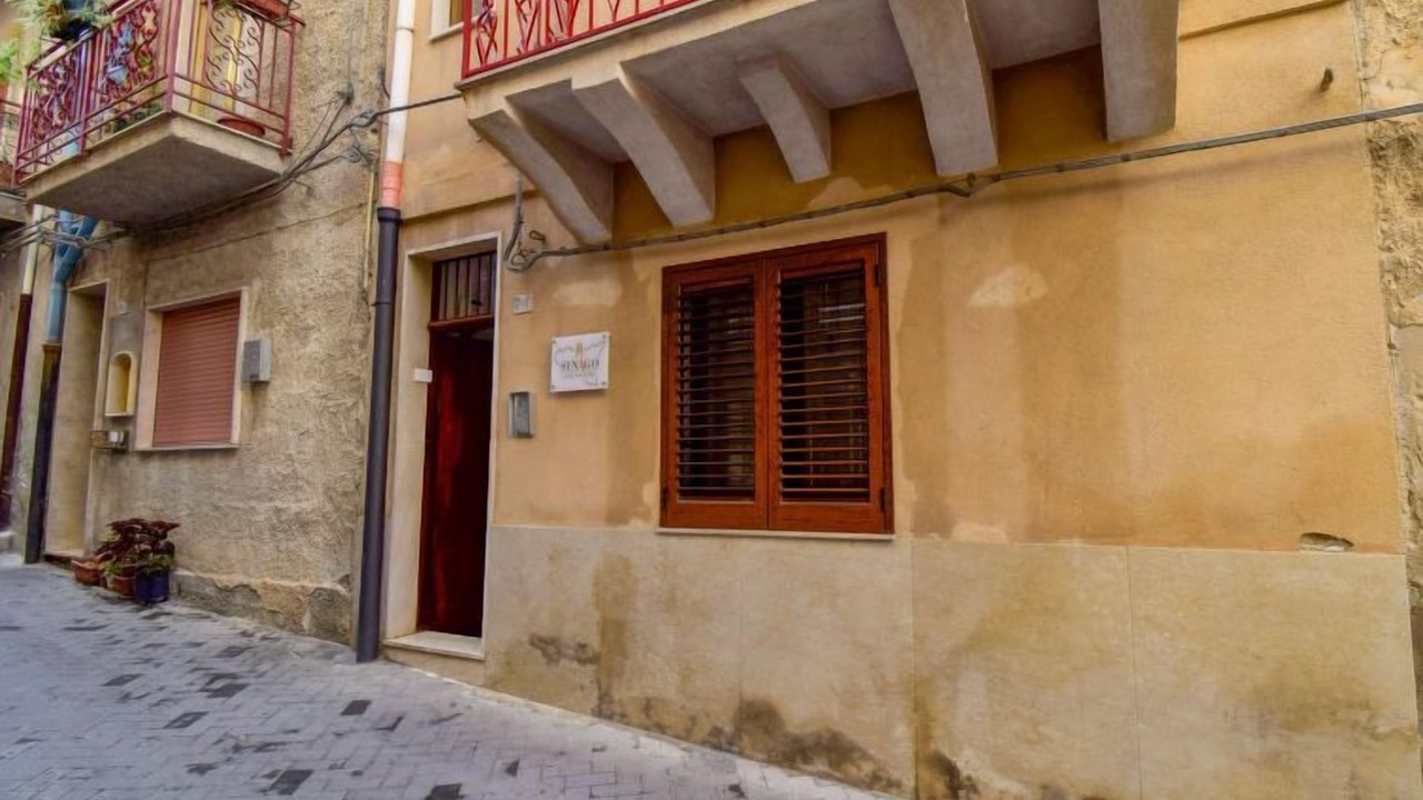 Photo of Others in Lascari