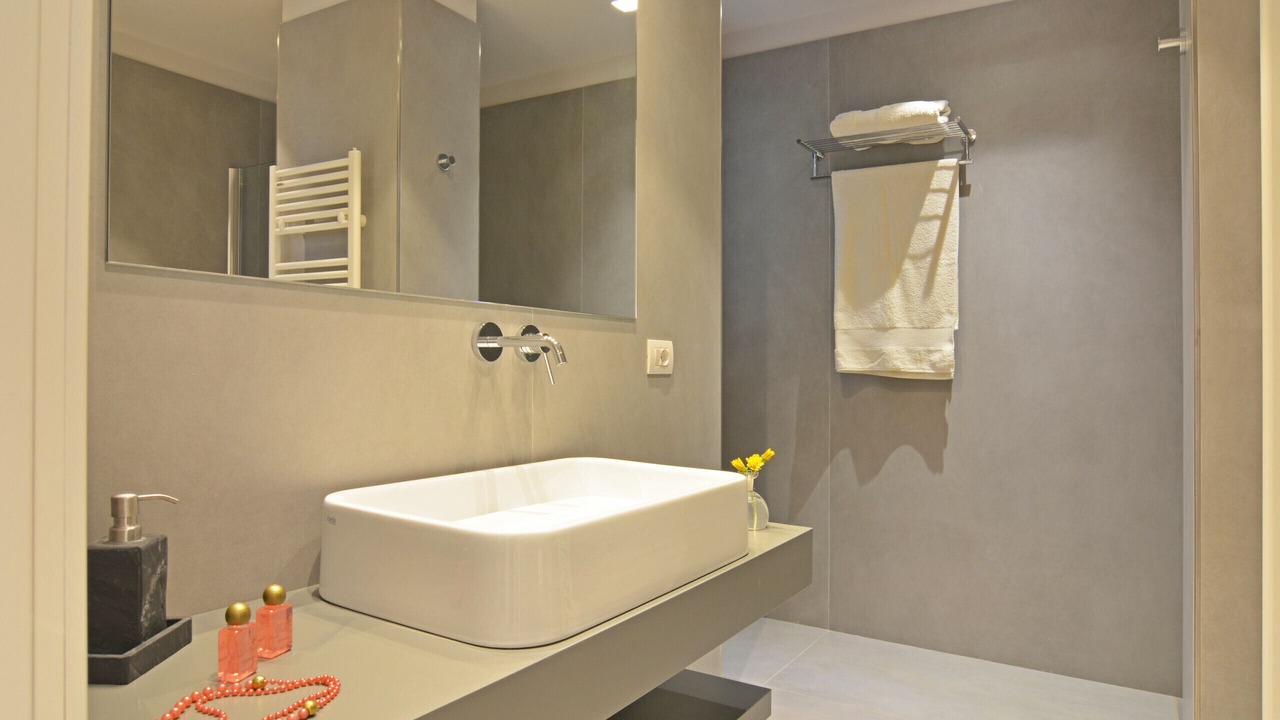 Photo of Bathroom in Avola