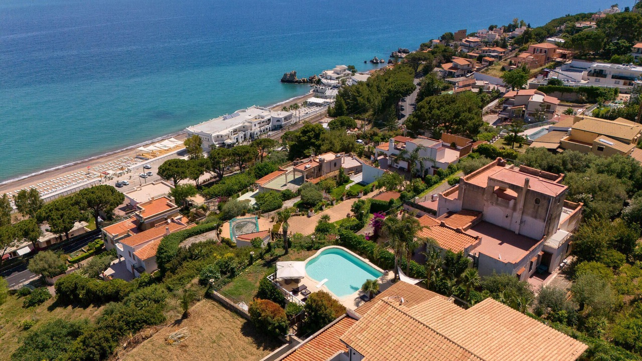 Photo of Others in Torre Colonna-sperone