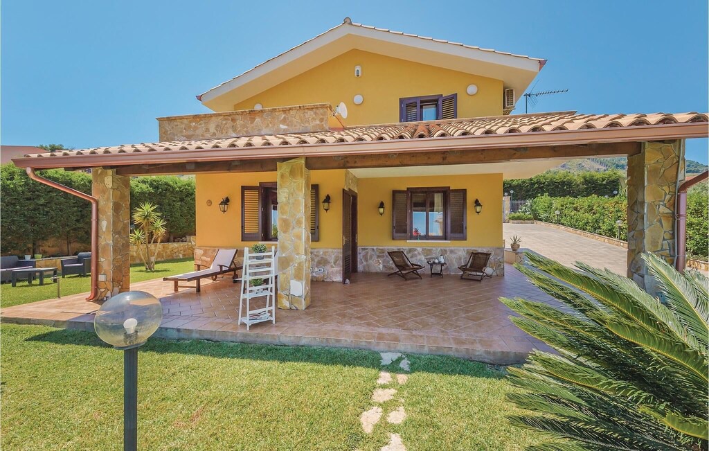 Photo of Buildings in Torre Colonna-sperone