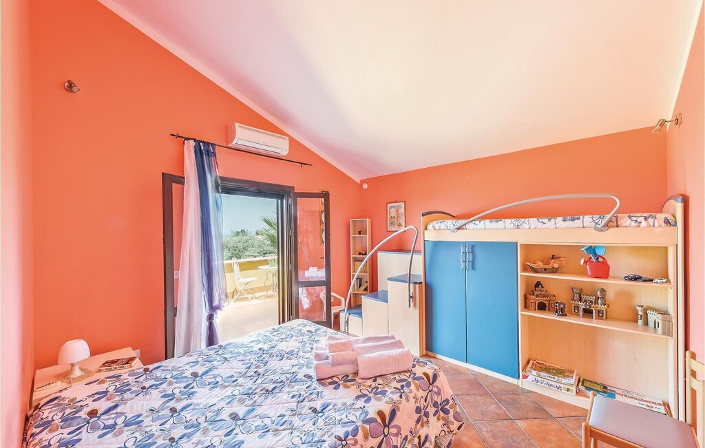 Photo of Bedroom in Torre Colonna-sperone