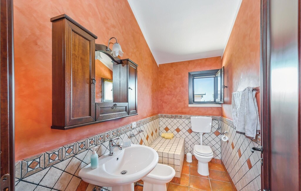 Photo of Others in Torre Colonna-sperone