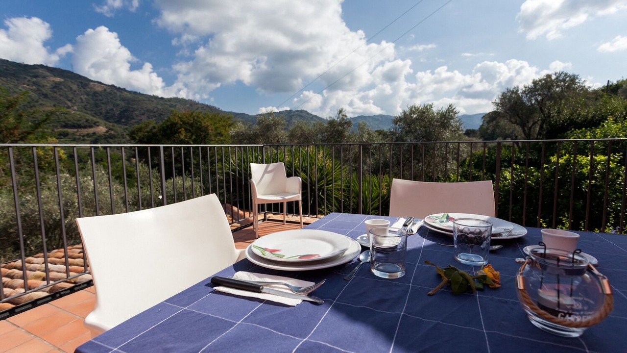 Photo of Outdoor in Mirto