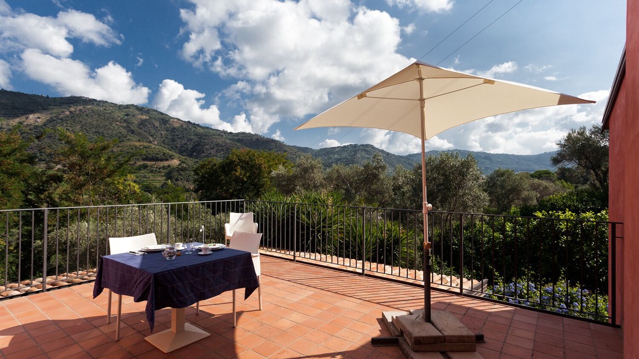 Photo of Outdoor in Mirto