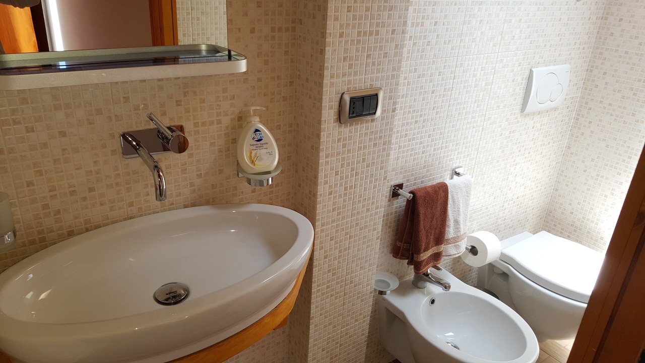 Photo of Bathroom in Noto
