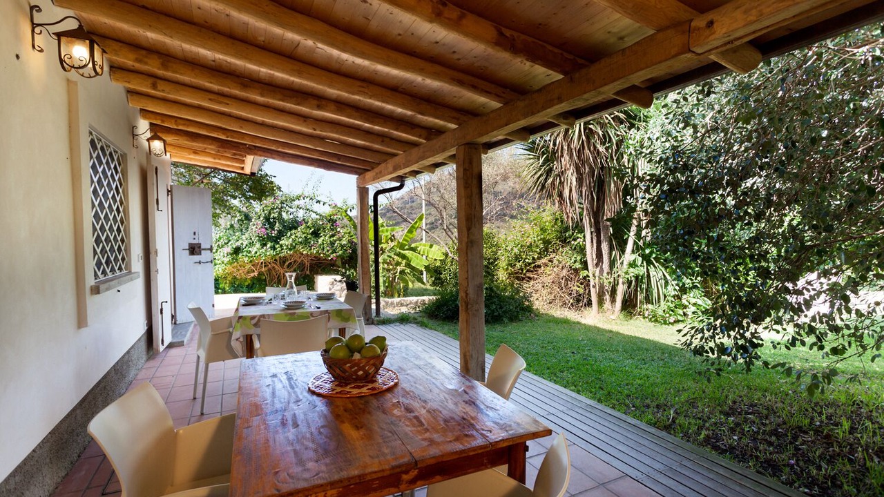 Photo of Outdoor in Mirto