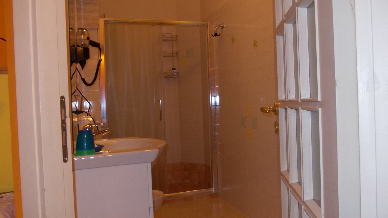 Photo of Bathroom in Catania City Centre