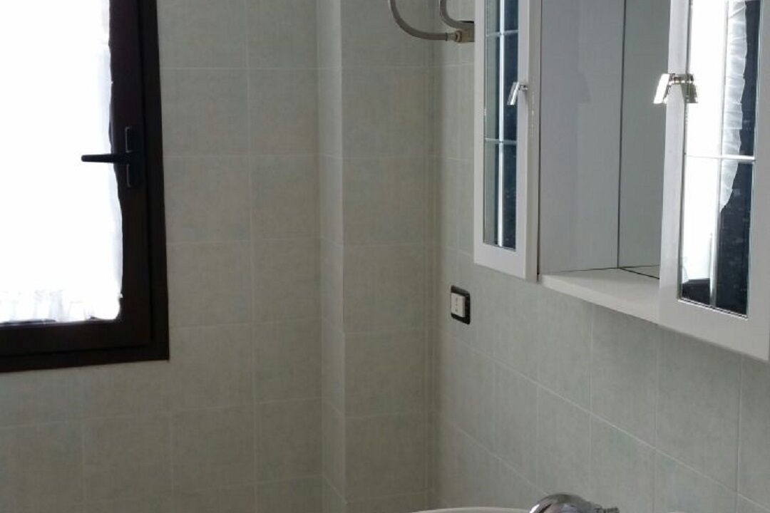 Photo of Bathroom in Floridia