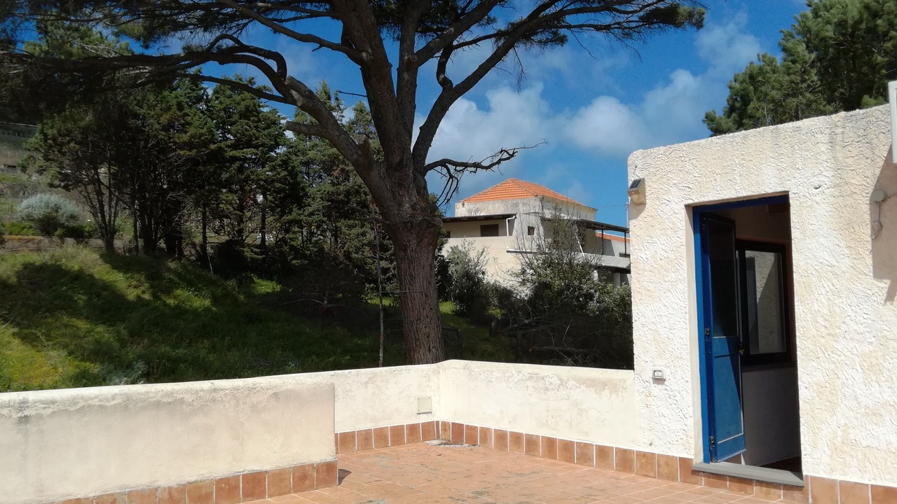 Photo of Outdoor in Leni