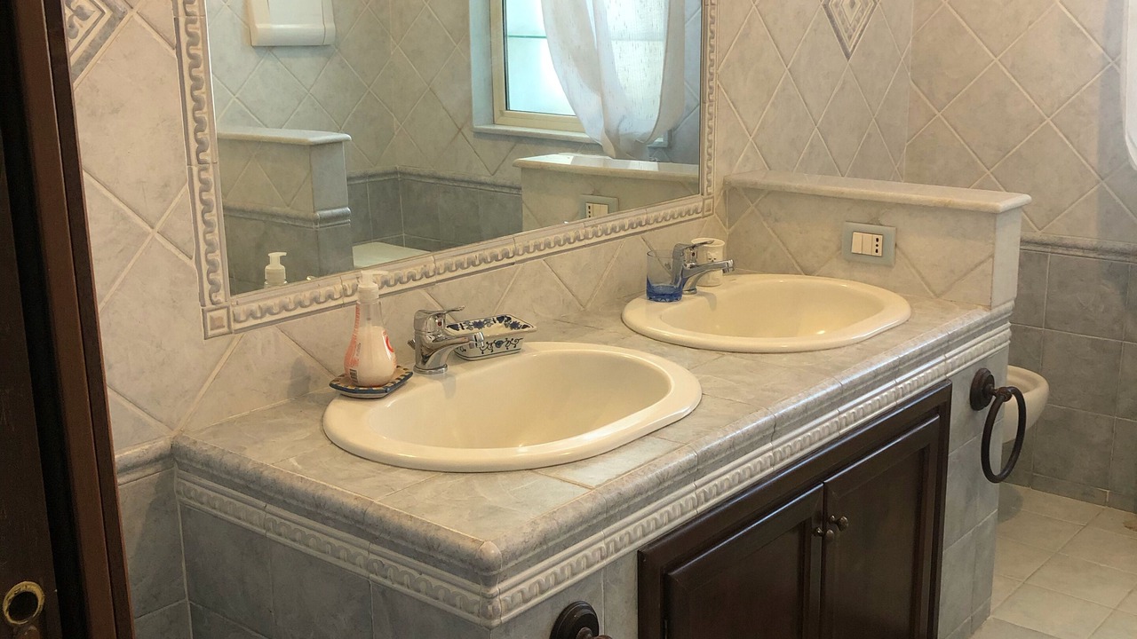 Photo of Bathroom in Picanello-Ognina-Barriera-Canalicchio