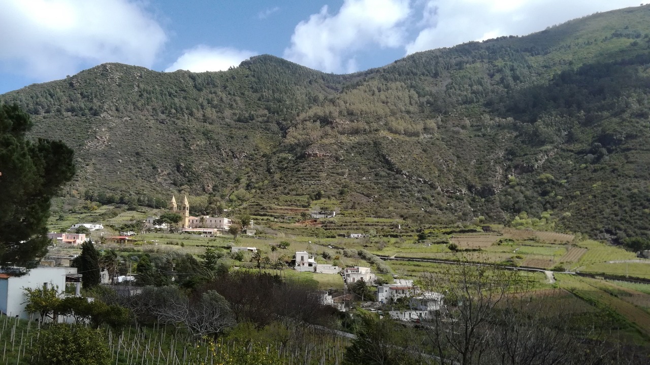 Photo of Outdoor in Leni