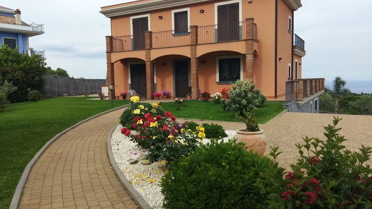 Photo of Outdoor in Pennisi