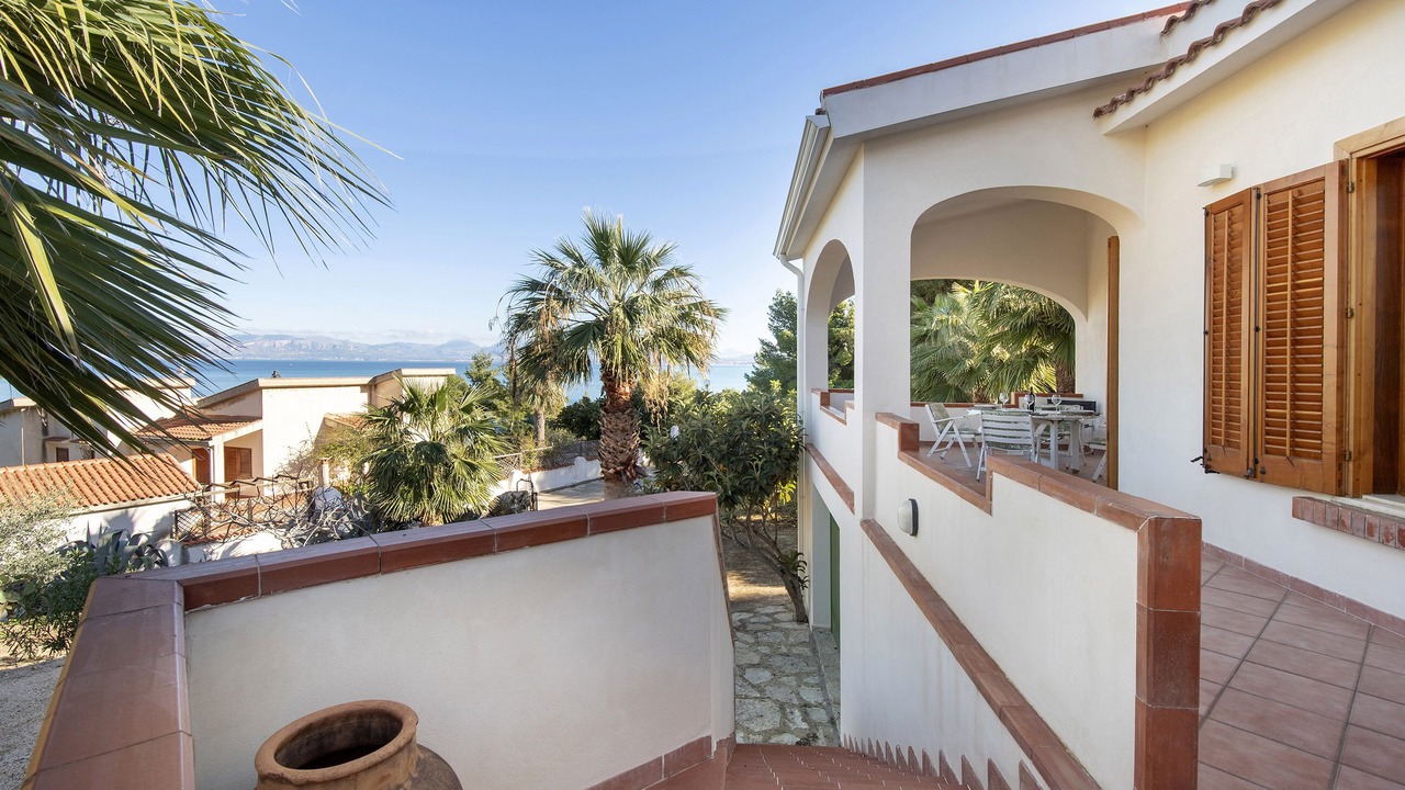 Photo of Patio Balcony in Scopello