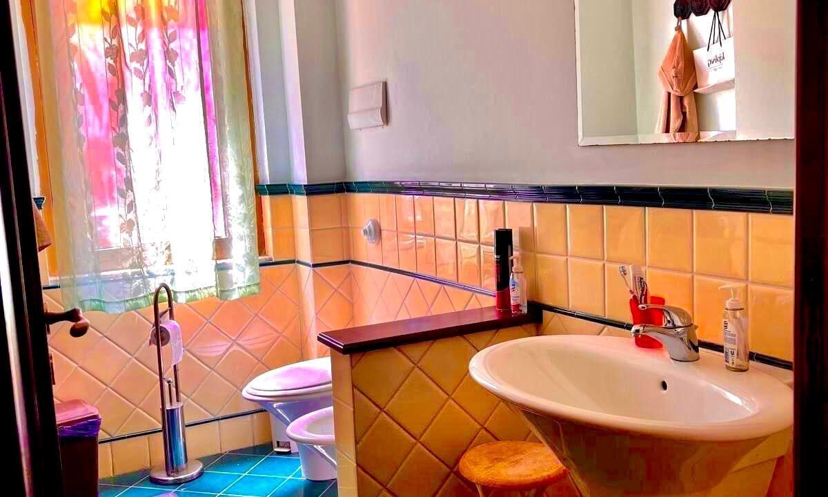 Photo of Bathroom in Mondello