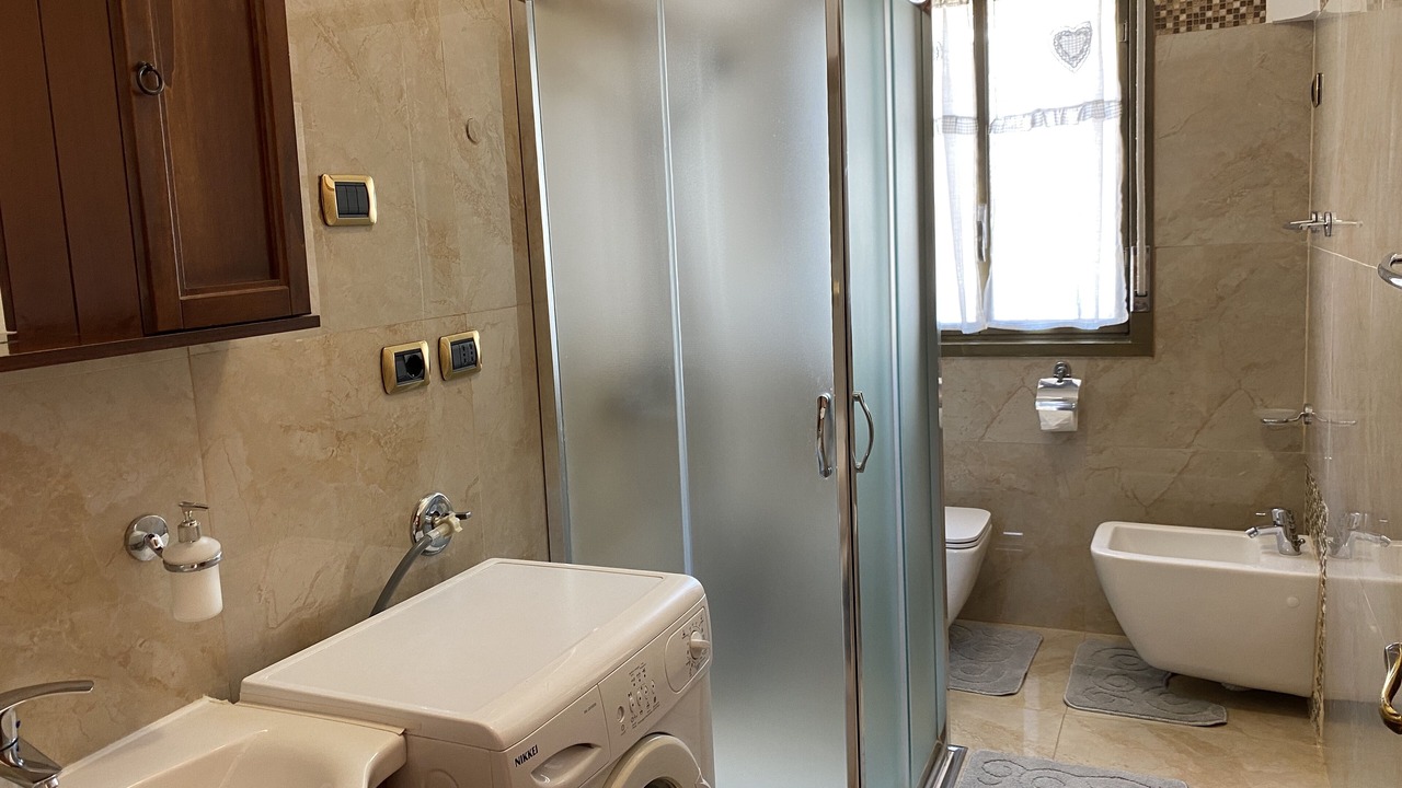 Photo of Bathroom in Lido Rossello