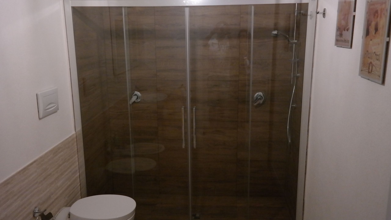 Photo of Bathroom in Avola