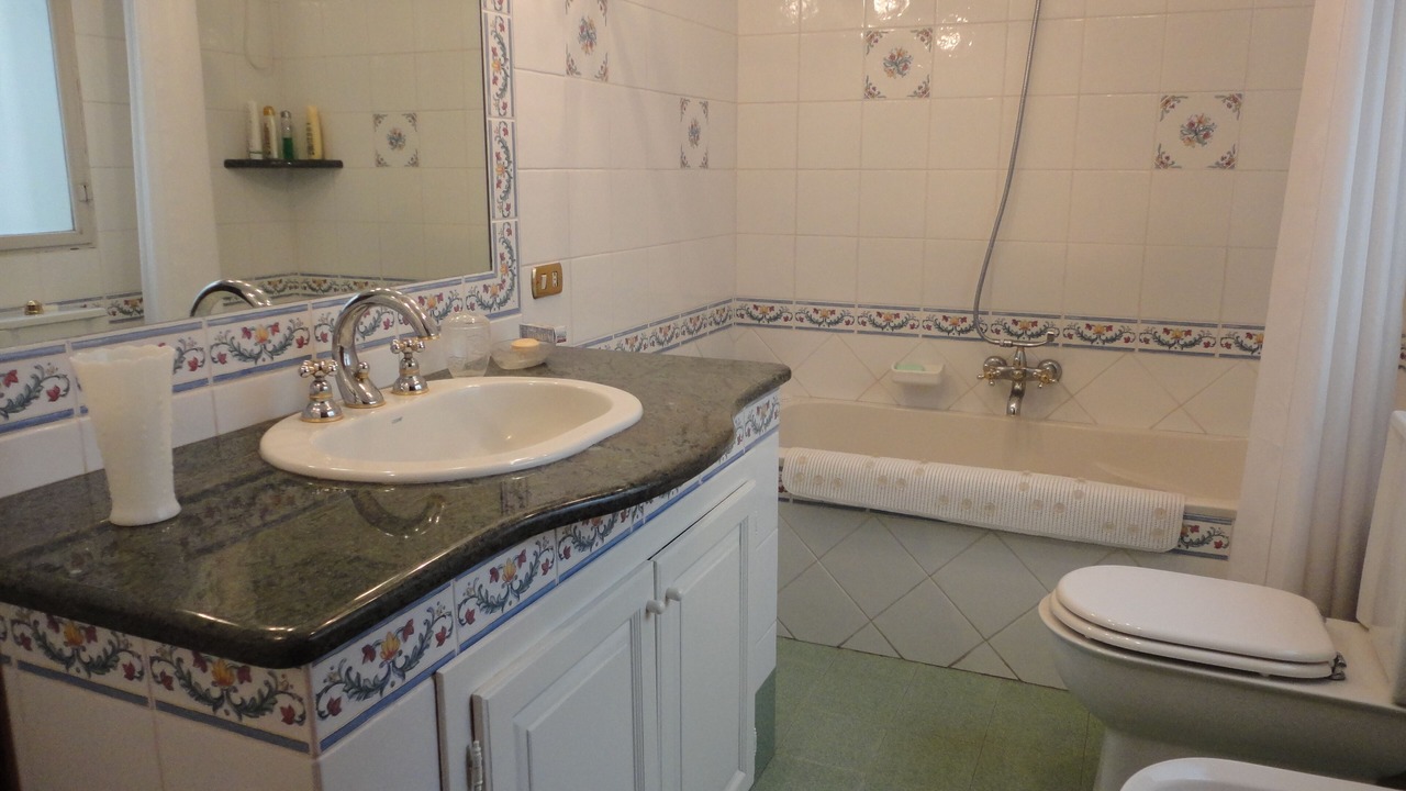 Photo of Bathroom in Rovittello