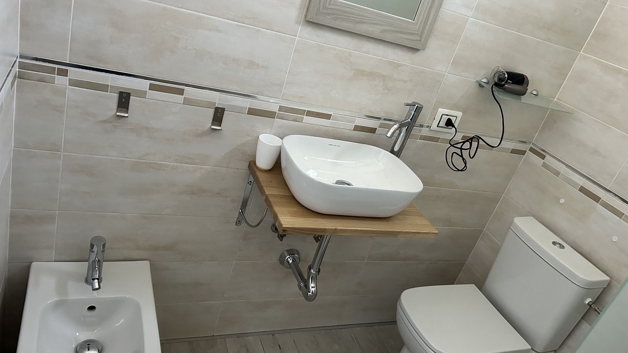 Photo of Bathroom in Fanusa